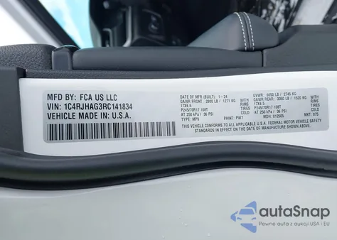 2024 Jeep Grand Cherokee Laredo 4X4 из США, поврежденный, VIN 1C4RJHAG3RC141834